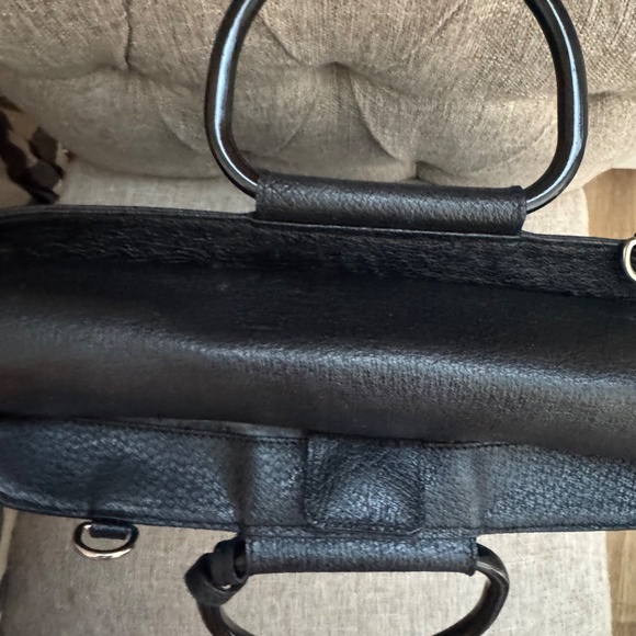 💯Auth. Gucci leather Handbag - Picture 7 of 17